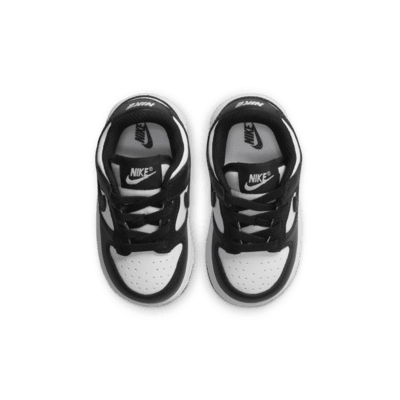Nike Dunk LowSchuh für Babys und Kleinkinder Kauf eins, bekomm eins gratis