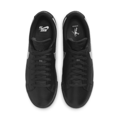 Nike SB Zoom Blazer Low x Dancer SkateboardsSchuh (Herren) 50% Rabatt mit kostenlosem Versand