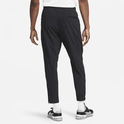 Nike UnlimitedVielseitige Dri-FIT Hose mit Reißverschluss am Bündchen für Herren Kostenloser Versand international