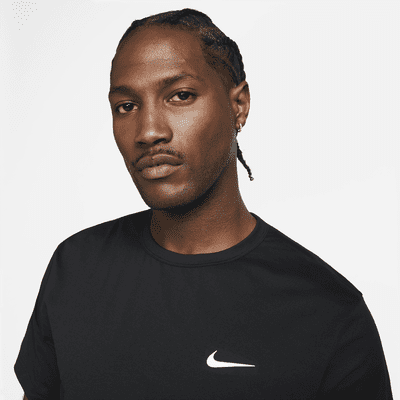 Nike HyverseVielseitiges Nike Dri-FIT UV Kurzarm-Oberteil für Herren Valentinstagsangebot
