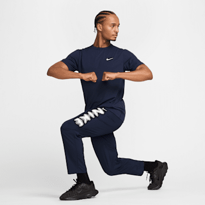 Nike HyverseVielseitiges Nike Dri-FIT UV Kurzarm-Oberteil für Herren Online Outlet