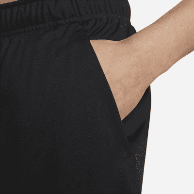 Nike TotalityVielseitige Dri-FIT Herrenshorts ohne Futter (ca. 18 cm) Blitzangebot