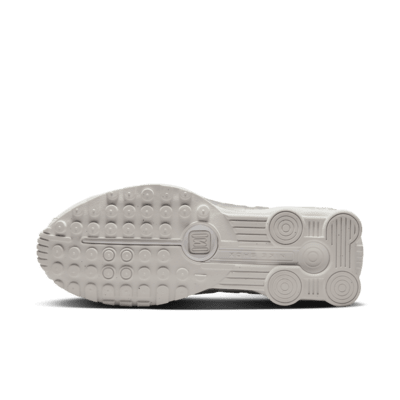Nike Shox R4Schuh (Herren) Im Verkauf