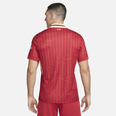 FC Liverpool 2024/25 Stadium HomeNike Replika-Fußballtrikot mit Dri-FIT-Technologie (Herren) Bis zu 65% Rabatt