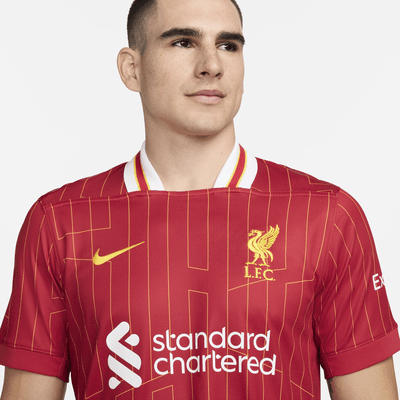 FC Liverpool 2024/25 Stadium HomeNike Replika-Fußballtrikot mit Dri-FIT-Technologie (Herren) Bis zu 65% Rabatt