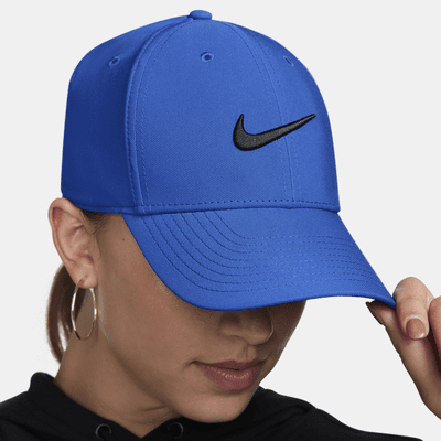 Nike Dri-FIT ClubStrukturierte Swoosh-Cap 2025