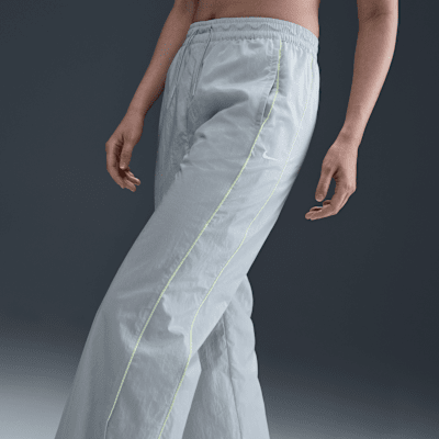 Nike WindrunnerWebhose mit offenem Saum und hohem Taillenbund (Damen) Neueste Mode