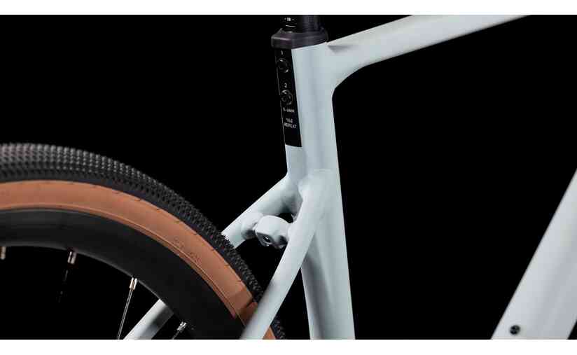 Cube Nuroad Race - 28 Zoll - Diamant - 2025 Lagerräumung
